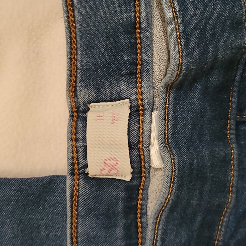 Jeans - Picture 2 of 3